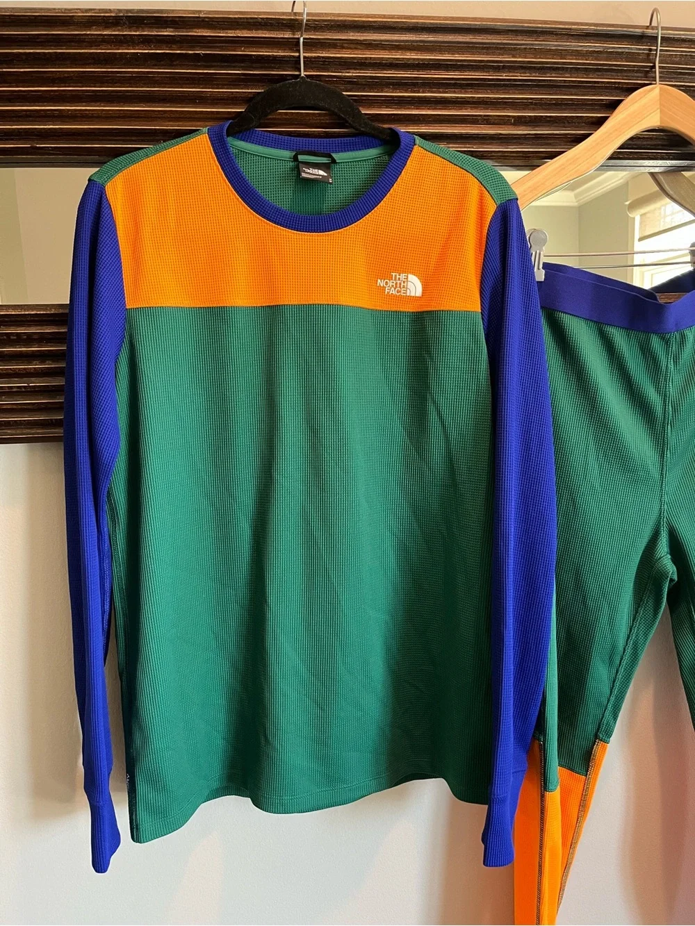 The North Face Men’s Waffle Baselayer Set Green Orange Blue Size M Top & Pants